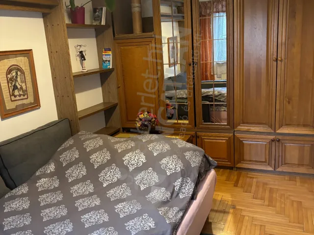 Kiadó ház Budapest XVI. kerület, Sashalom, Õrvezető utca 200 nm