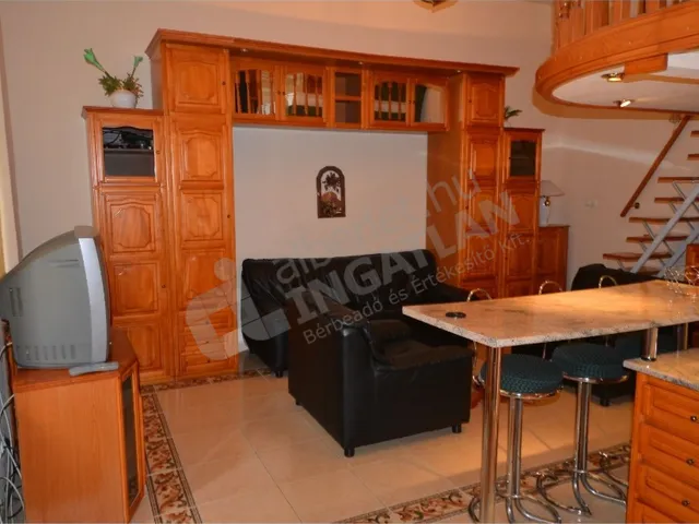 Kiadó lakás Budapest VI. kerület, Vörösmarty utca 40 nm