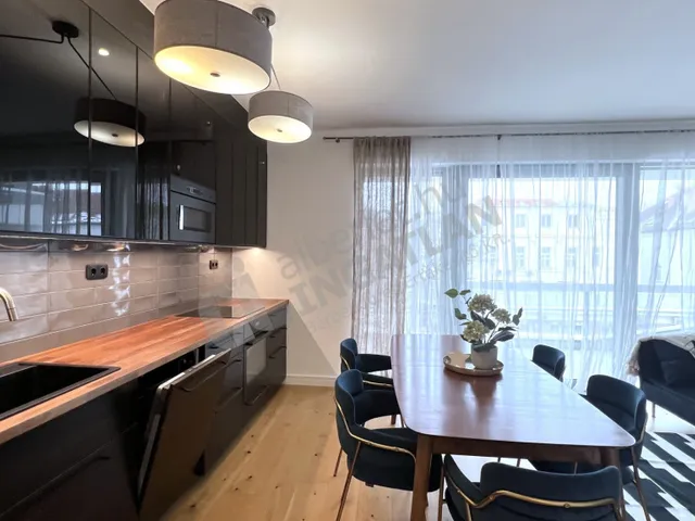 Kiadó lakás Budapest VI. kerület 85 nm