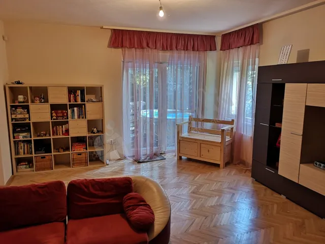 Kiadó ház Budapest III. kerület, Domoszló útja 147 nm