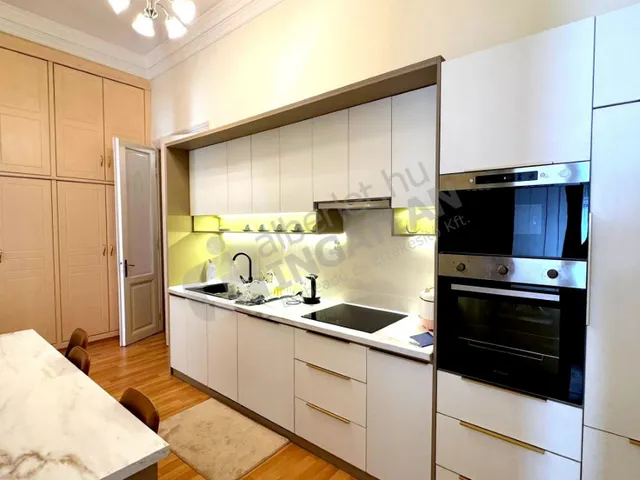 Eladó lakás Budapest VII. kerület, Rákóczi út 87 nm