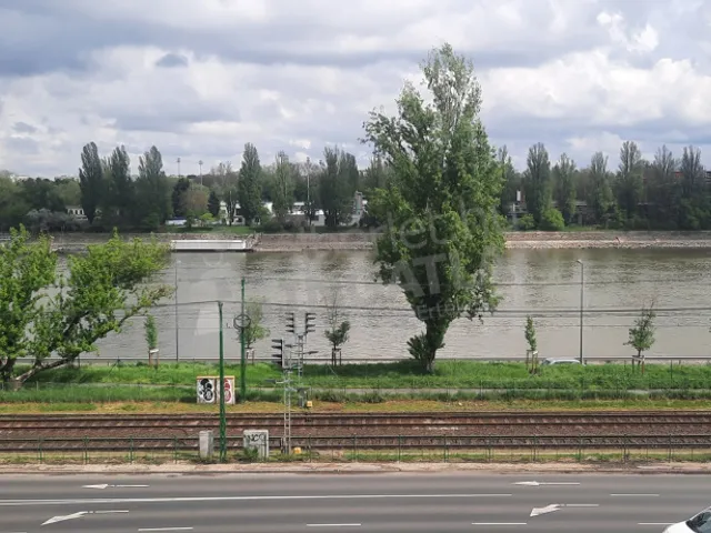 Eladó lakás Budapest II. kerület, Árpád fejedelem útja 76 nm