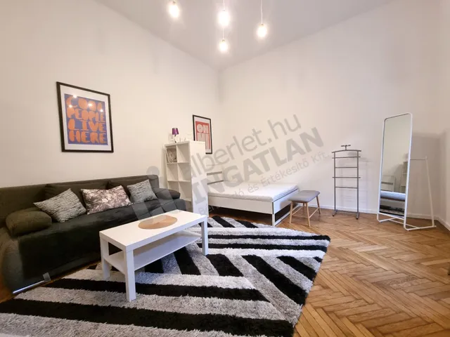 Kiadó lakás Budapest VI. kerület, Nagymező utca 35 nm