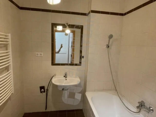 Kiadó lakás Budapest VIII. kerület, Koszorú utca 32 nm