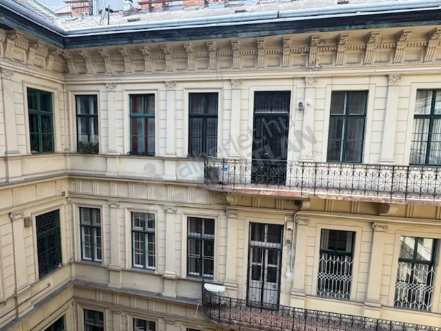 Kiadó lakás Budapest VI. kerület, Liszt Ferenc tér 38 nm