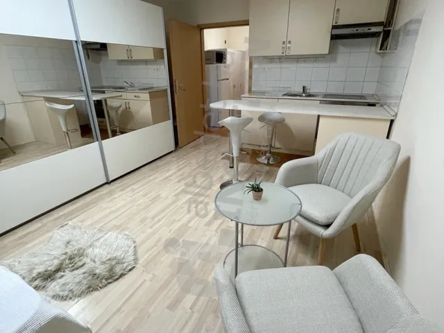 Kiadó lakás Budapest VIII. kerület, Józsefváros, Fecske utca 30 nm