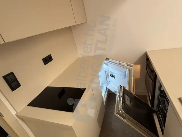 Kiadó lakás Budapest VIII. kerület, Puskin utca 31 nm