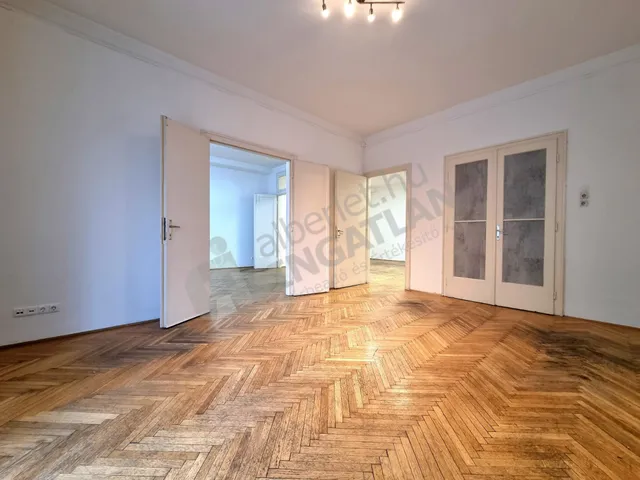 Kiadó lakás Budapest V. kerület, Belváros, Petőfi tér 113 nm