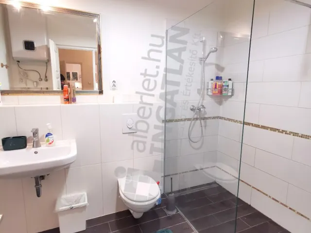 Kiadó lakás Budapest VI. kerület, Andrássy út 40 nm