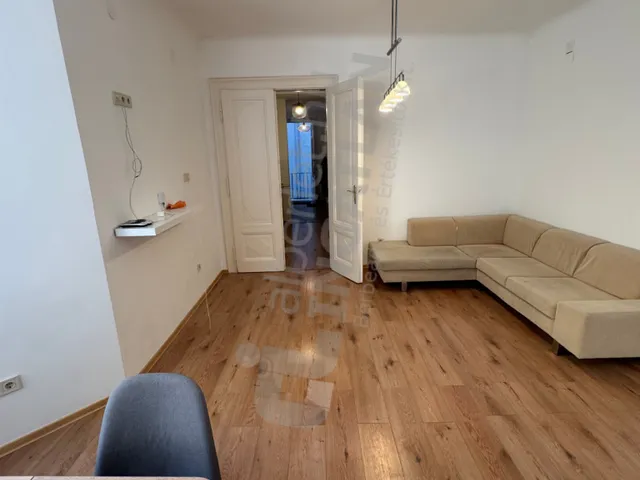 Eladó lakás Budapest VIII. kerület, Horánszky utca 110 nm