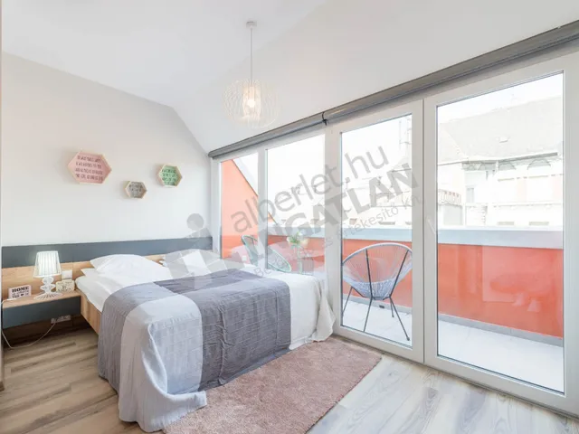 Kiadó lakás Budapest VI. kerület, Csengery utca 104 nm