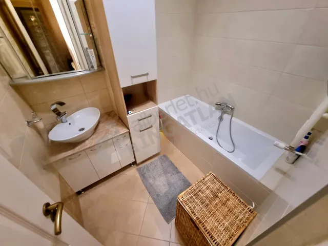 Kiadó lakás Budapest I. kerület, Hattyú utca 46 nm