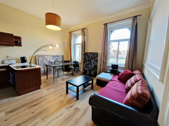 Kiadó lakás Budapest VII. kerület, Thököly út 60 nm