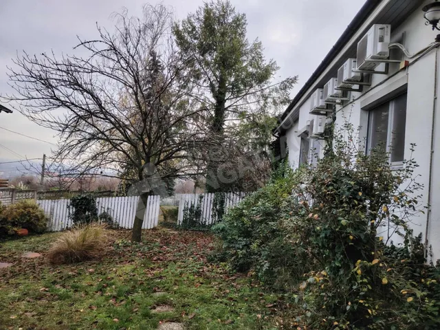 Kiadó ház Budapest III. kerület, Remetehegy, Remetehegyi út 240 nm