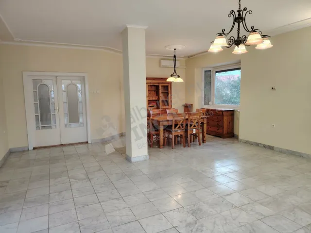 Kiadó ház Budapest III. kerület, Remetehegy, Remetehegyi út 240 nm