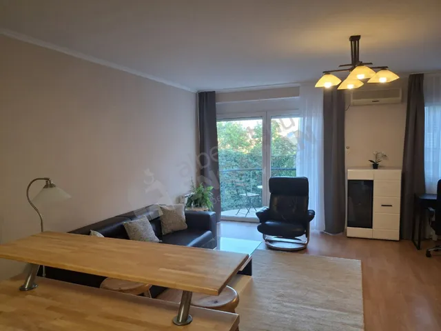 Kiadó lakás Budapest IX. kerület, Kinizsi utca 84 nm