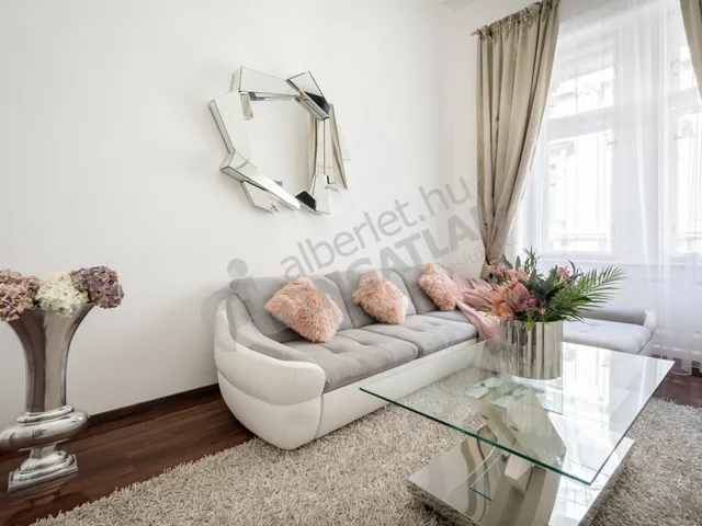 Kiadó lakás Budapest VI. kerület 72 nm