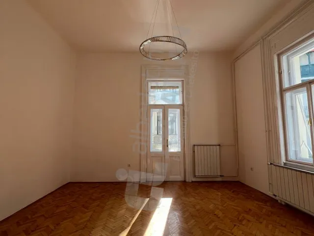 Kiadó lakás Budapest VI. kerület 150 nm