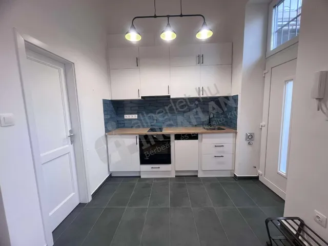 Kiadó lakás Budapest VII. kerület, Dob utca 25 nm