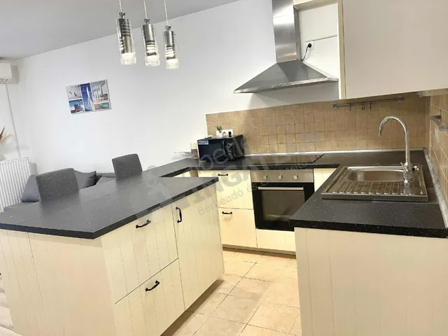 Kiadó lakás Budapest IX. kerület, Nádasdy utca 47 nm