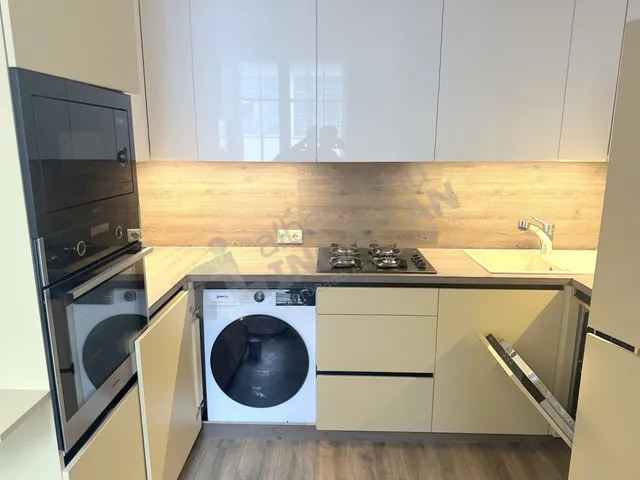 Kiadó lakás Budapest VI. kerület, Paulay Ede utca 46 nm