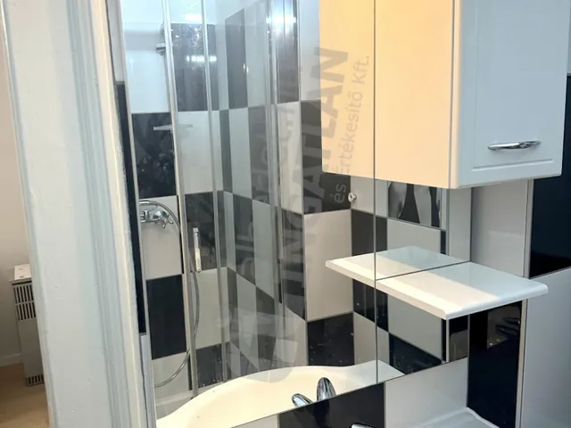 Kiadó lakás Budapest VI. kerület, Paulay Ede utca 46 nm