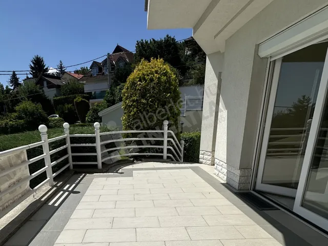 Kiadó ház Budapest XII. kerület, Mártonhegy 280 nm
