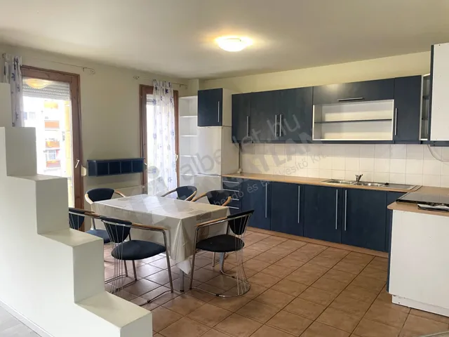 Kiadó lakás Budapest XX. kerület, Pesterzsébet, Vörösmarty utca 85 nm