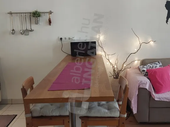 Kiadó lakás Budapest VI. kerület, Csengery utca 58 nm