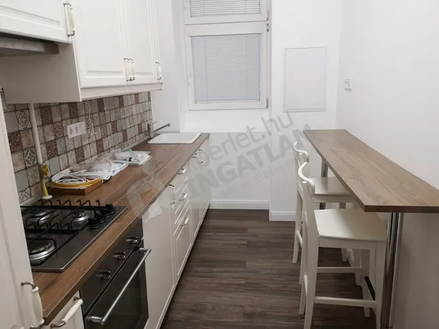 Kiadó lakás Budapest XII. kerület, Németvölgy, Márvány utca 92 nm
