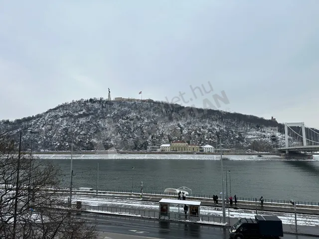 Kiadó lakás Budapest V. kerület, Belváros, Belgrád rakpart 59 nm