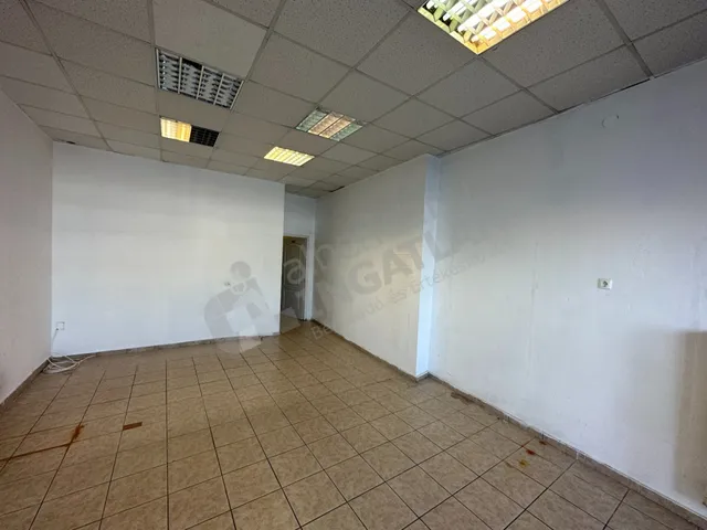 Kiadó kereskedelmi és ipari ingatlan Budapest XII. kerület, Krisztinaváros XII. ker., Alkotás utca 49 nm