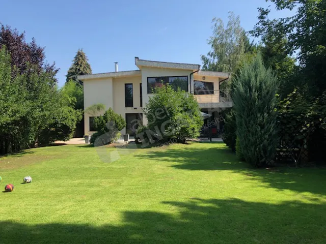 Kiadó ház Budapest II. kerület 230 nm