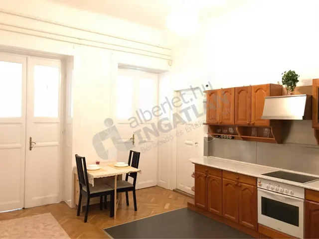 Kiadó lakás Budapest I. kerület, Donáti utca 91 nm
