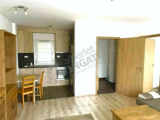 Kiadó lakás Budapest X. kerület, Makk utca 45 nm