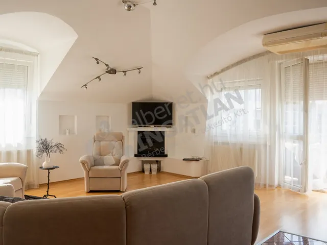 Kiadó lakás Budapest XIV. kerület, Herminamező 85 nm