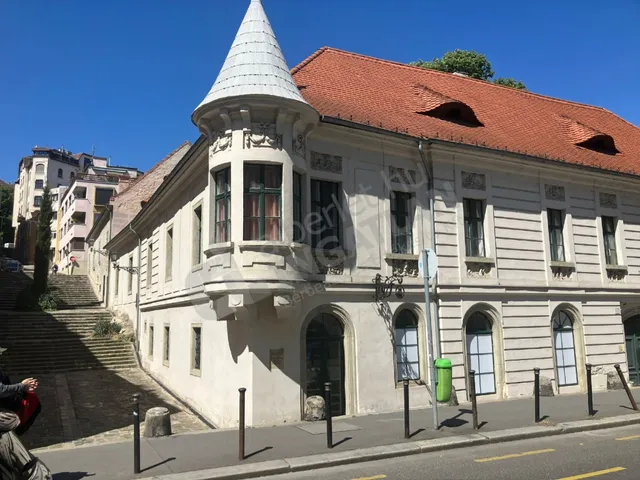 Kiadó lakás Budapest I. kerület, Fő utca 96 nm