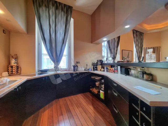 Kiadó lakás Budapest I. kerület, Fő utca 96 nm