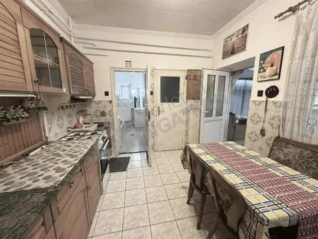 Kiadó ház Budapest XVIII. kerület, Mikszáth Kálmán utca 86 nm