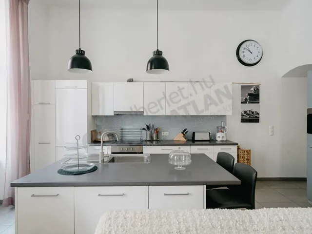 Kiadó lakás Budapest VI. kerület 104 nm