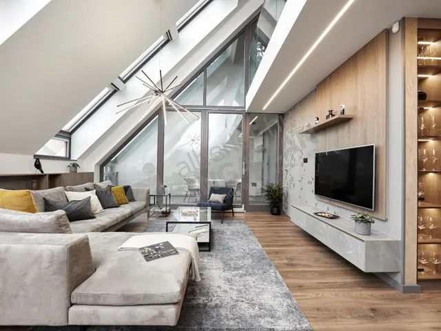 Kiadó lakás Budapest VI. kerület, Zichy Jenő utca 140 nm