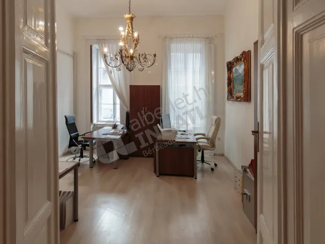 Kiadó lakás Budapest V. kerület, Belváros 76 nm