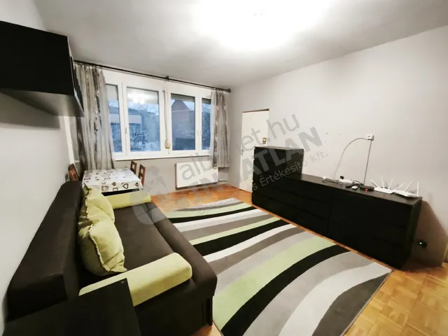 Kiadó lakás Budapest XIV. kerület, Pillangó park 49 nm