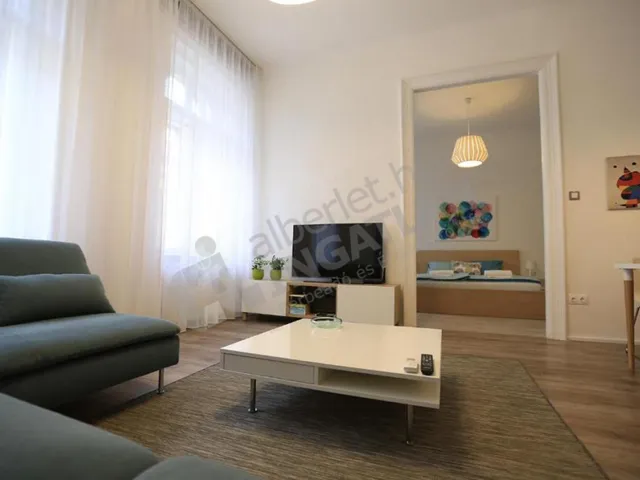 Kiadó lakás Budapest VI. kerület, Paulay Ede utca 75 nm