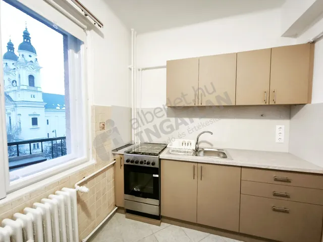 Kiadó lakás Budapest VIII. kerület, Horváth Mihály tér 54 nm