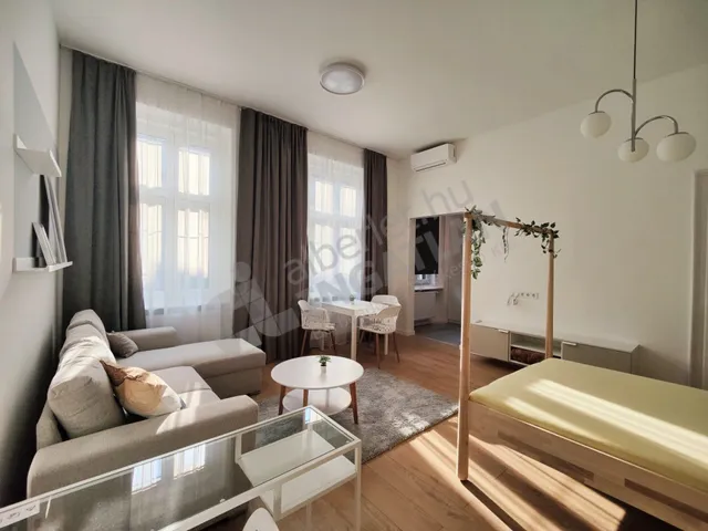 Kiadó lakás Budapest VI. kerület, Teréz körút 36 nm