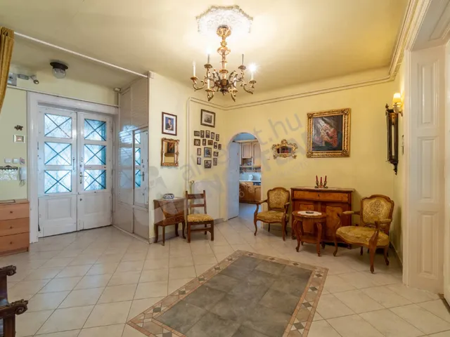 Kiadó lakás Budapest II. kerület 153 nm