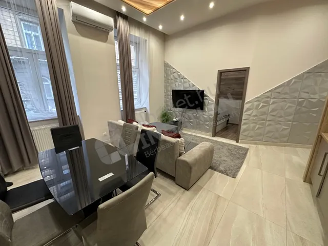 Kiadó lakás Budapest VI. kerület, Jókai utca 66 nm