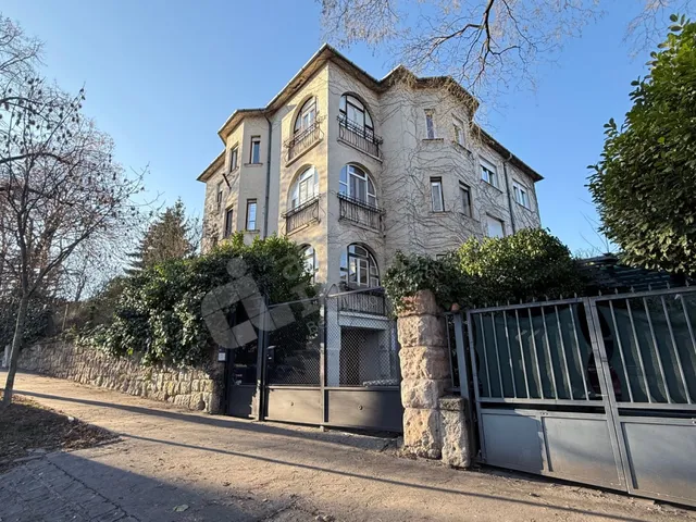 Eladó lakás Budapest I. kerület, Czakó utca 115 nm