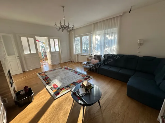 Kiadó ház Budapest XII. kerület, Kútvölgy 200 nm